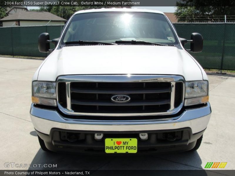Oxford White / Medium Parchment 2004 Ford F250 Super Duty XLT Crew Cab