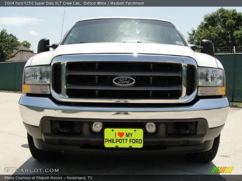 Oxford White / Medium Parchment 2004 Ford F250 Super Duty XLT Crew Cab