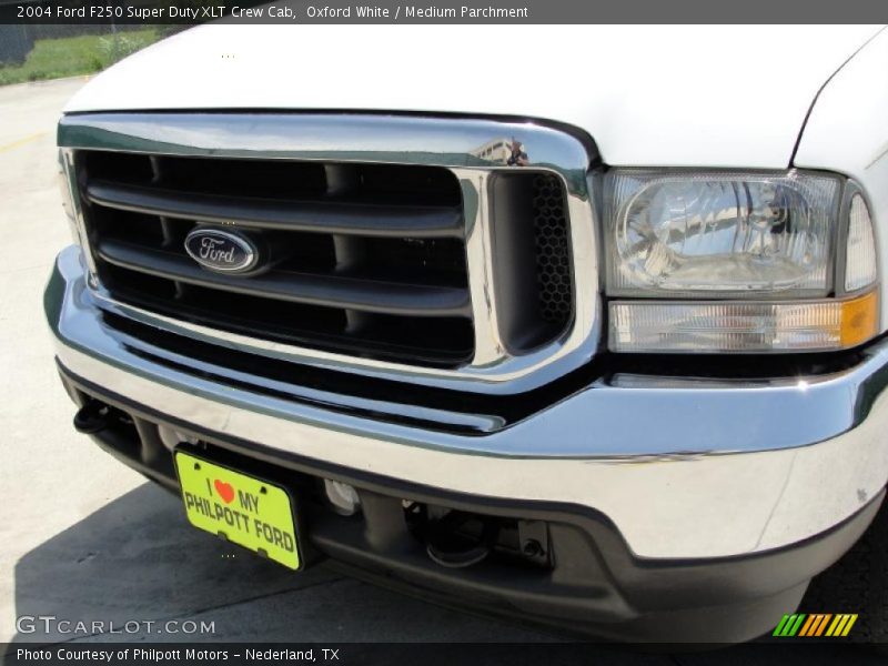 Oxford White / Medium Parchment 2004 Ford F250 Super Duty XLT Crew Cab