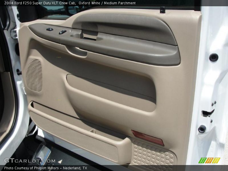 Oxford White / Medium Parchment 2004 Ford F250 Super Duty XLT Crew Cab