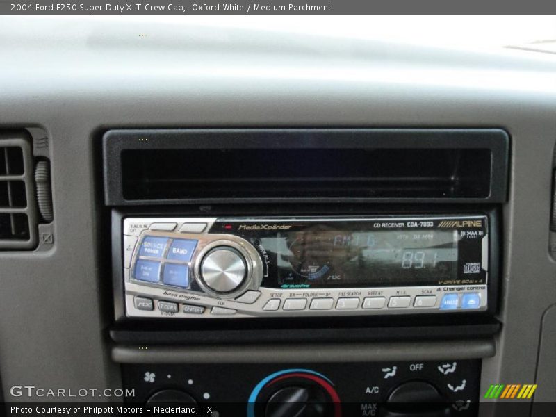 Oxford White / Medium Parchment 2004 Ford F250 Super Duty XLT Crew Cab