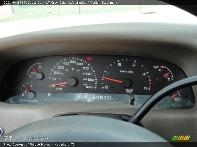 Oxford White / Medium Parchment 2004 Ford F250 Super Duty XLT Crew Cab