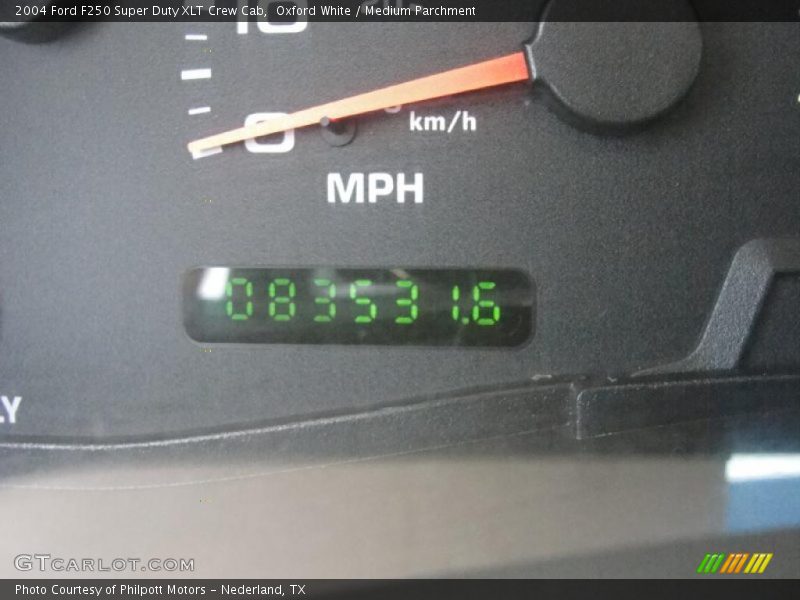 Oxford White / Medium Parchment 2004 Ford F250 Super Duty XLT Crew Cab