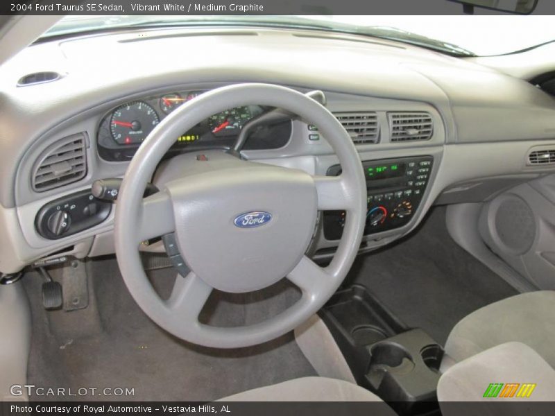 Vibrant White / Medium Graphite 2004 Ford Taurus SE Sedan
