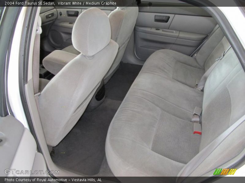 Vibrant White / Medium Graphite 2004 Ford Taurus SE Sedan