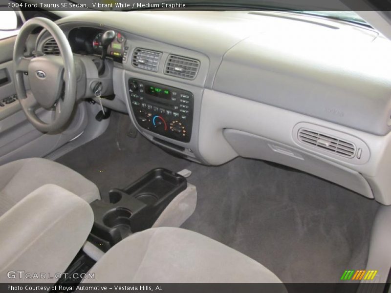 Vibrant White / Medium Graphite 2004 Ford Taurus SE Sedan