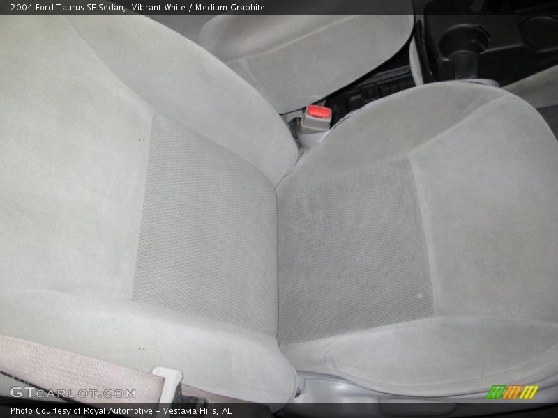 Vibrant White / Medium Graphite 2004 Ford Taurus SE Sedan