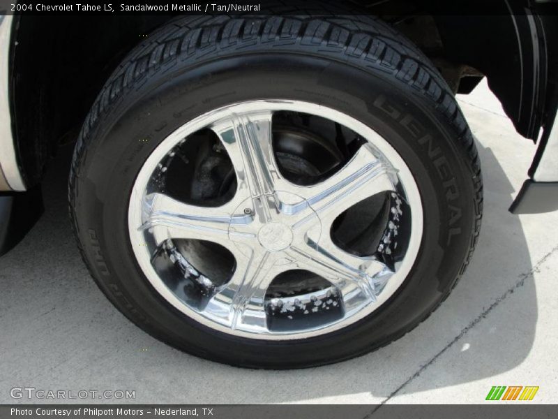 Sandalwood Metallic / Tan/Neutral 2004 Chevrolet Tahoe LS