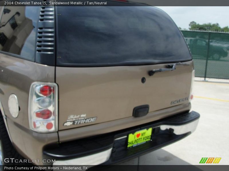 Sandalwood Metallic / Tan/Neutral 2004 Chevrolet Tahoe LS
