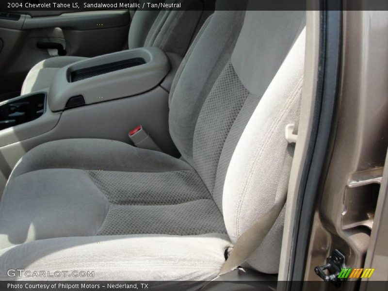 Sandalwood Metallic / Tan/Neutral 2004 Chevrolet Tahoe LS