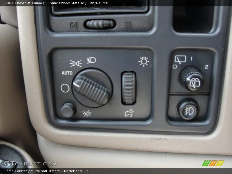 Sandalwood Metallic / Tan/Neutral 2004 Chevrolet Tahoe LS