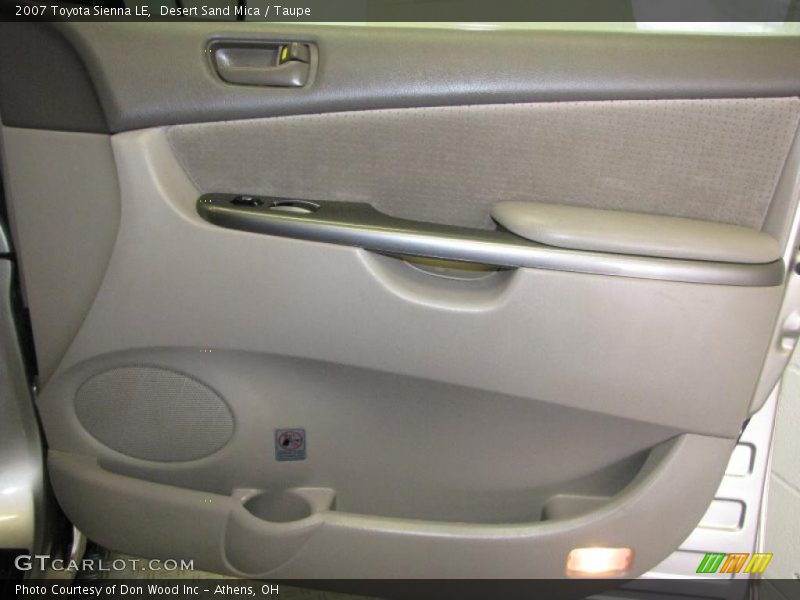 Desert Sand Mica / Taupe 2007 Toyota Sienna LE