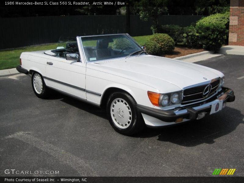 Front 3/4 View of 1986 SL Class 560 SL Roadster