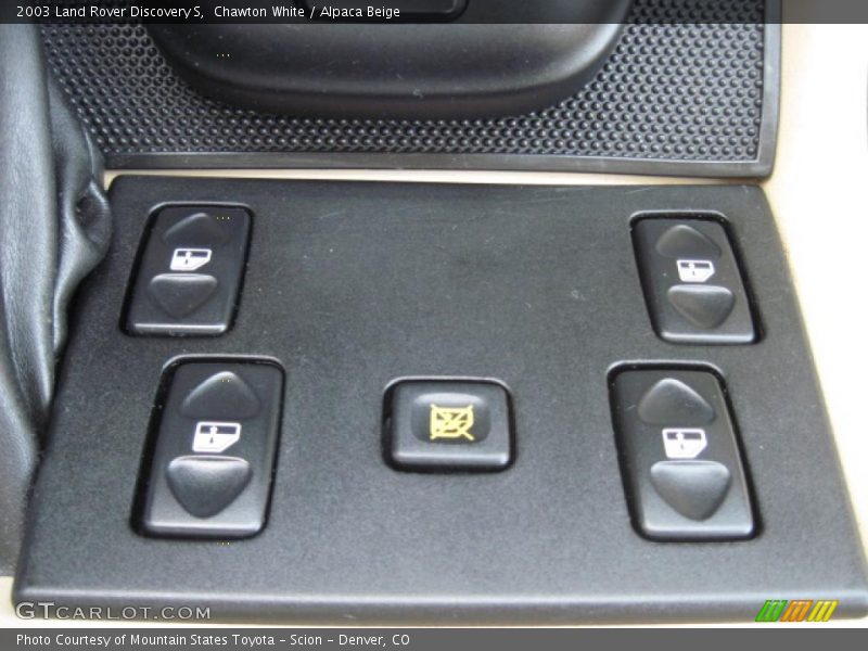 Chawton White / Alpaca Beige 2003 Land Rover Discovery S