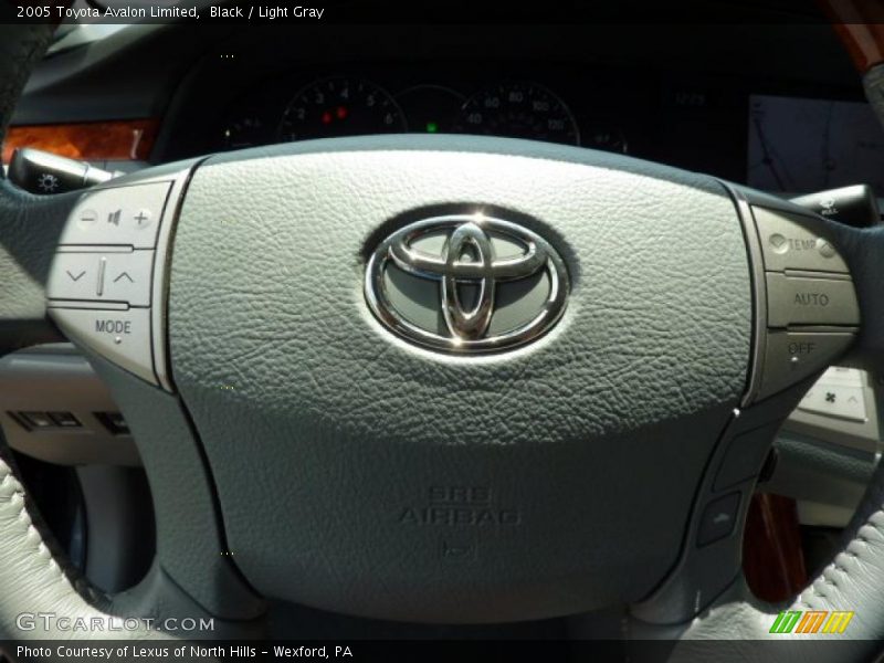 Black / Light Gray 2005 Toyota Avalon Limited