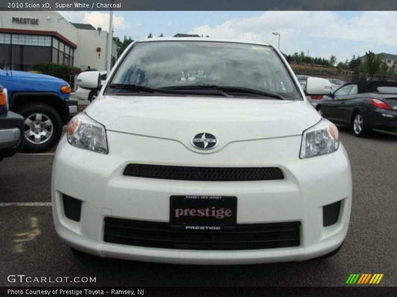 Super White / Charcoal 2010 Scion xD