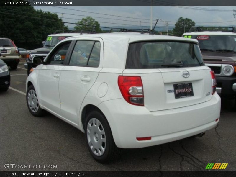 Super White / Charcoal 2010 Scion xD