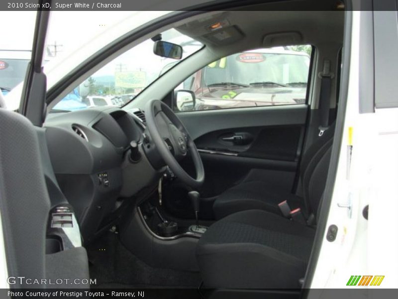 Super White / Charcoal 2010 Scion xD