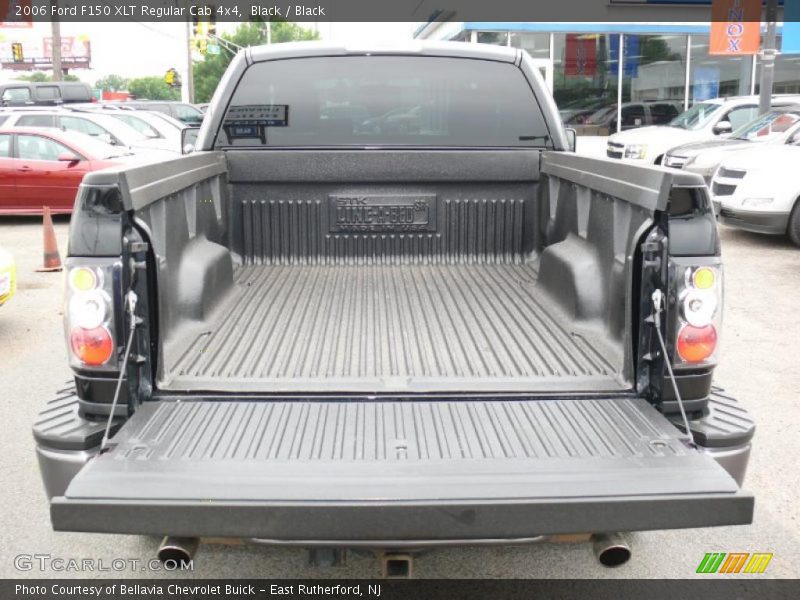 Black / Black 2006 Ford F150 XLT Regular Cab 4x4