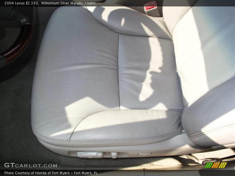 Millennium Silver Metallic / Ivory 2004 Lexus ES 330