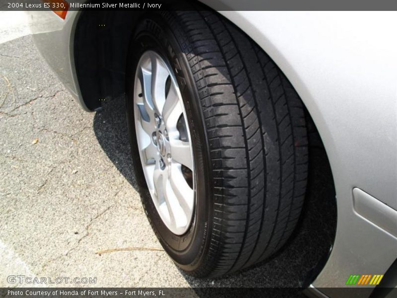 Millennium Silver Metallic / Ivory 2004 Lexus ES 330