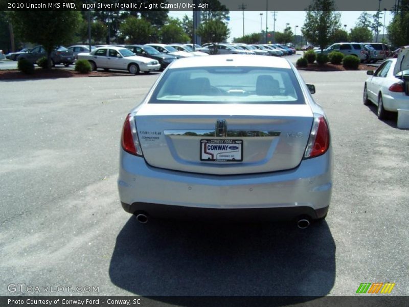 Ingot Silver Metallic / Light Camel/Olive Ash 2010 Lincoln MKS FWD