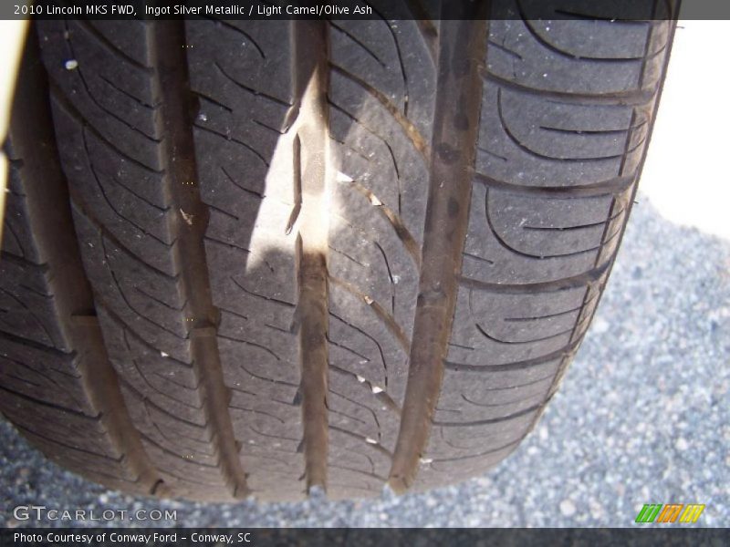 Ingot Silver Metallic / Light Camel/Olive Ash 2010 Lincoln MKS FWD