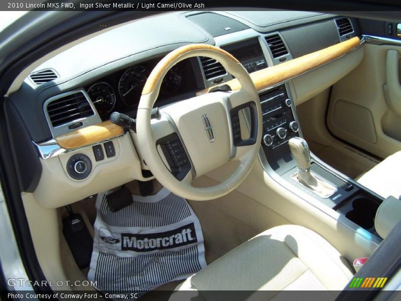 Ingot Silver Metallic / Light Camel/Olive Ash 2010 Lincoln MKS FWD