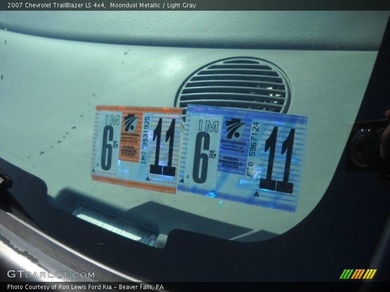 Moondust Metallic / Light Gray 2007 Chevrolet TrailBlazer LS 4x4