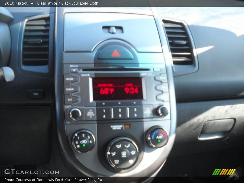 Clear White / Black Soul Logo Cloth 2010 Kia Soul +
