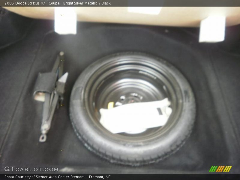 Bright Silver Metallic / Black 2005 Dodge Stratus R/T Coupe