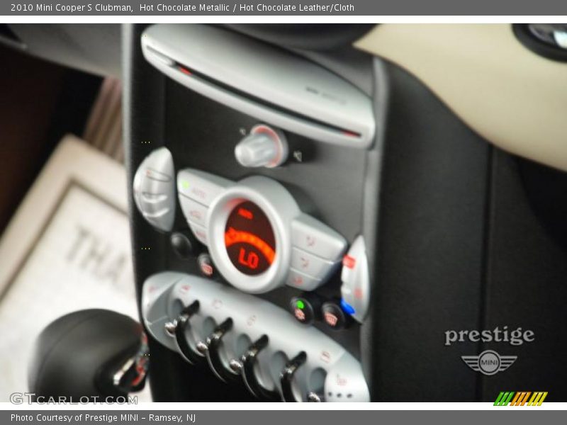 Hot Chocolate Metallic / Hot Chocolate Leather/Cloth 2010 Mini Cooper S Clubman