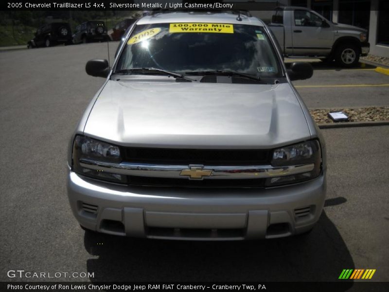 Silverstone Metallic / Light Cashmere/Ebony 2005 Chevrolet TrailBlazer LS 4x4