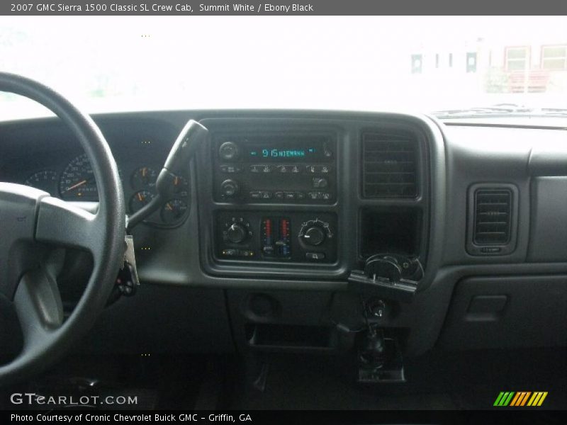 Summit White / Ebony Black 2007 GMC Sierra 1500 Classic SL Crew Cab