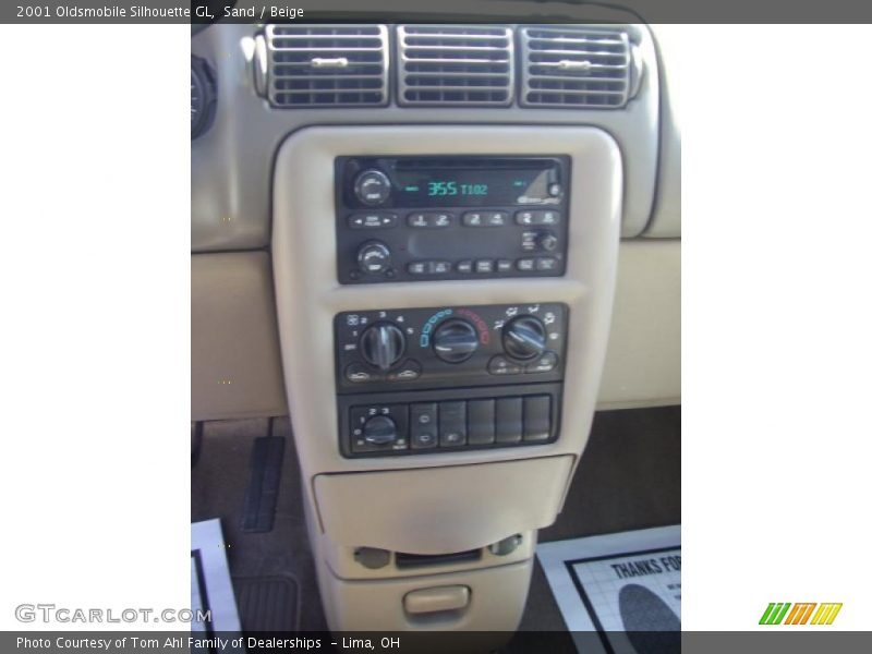 Sand / Beige 2001 Oldsmobile Silhouette GL