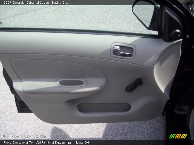 Black / Gray 2007 Chevrolet Cobalt LS Sedan