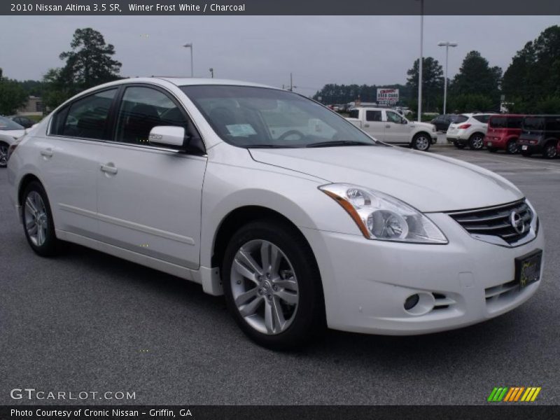 Winter Frost White / Charcoal 2010 Nissan Altima 3.5 SR