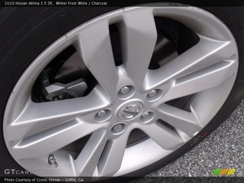 Winter Frost White / Charcoal 2010 Nissan Altima 3.5 SR