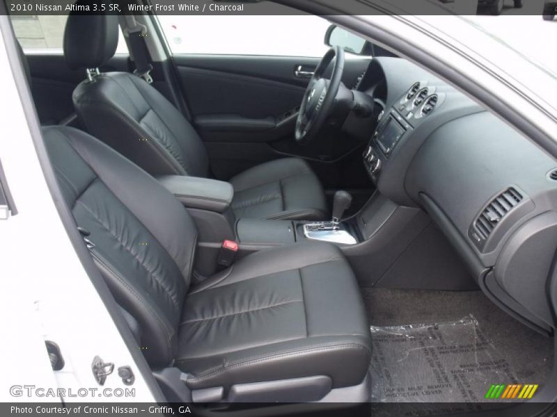 Winter Frost White / Charcoal 2010 Nissan Altima 3.5 SR