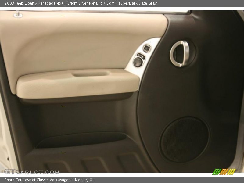 Bright Silver Metallic / Light Taupe/Dark Slate Gray 2003 Jeep Liberty Renegade 4x4