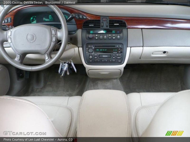 Bronzemist / Oatmeal 2000 Cadillac DeVille Sedan