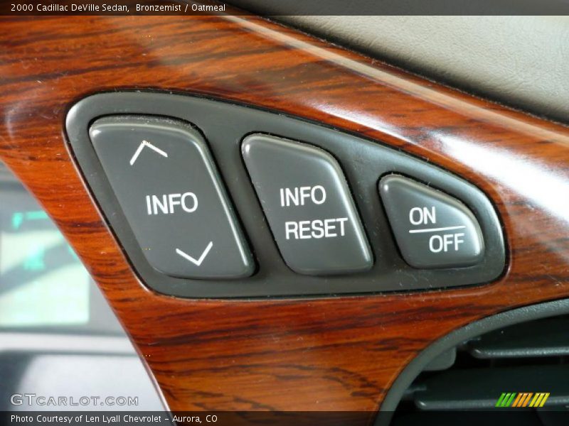Bronzemist / Oatmeal 2000 Cadillac DeVille Sedan