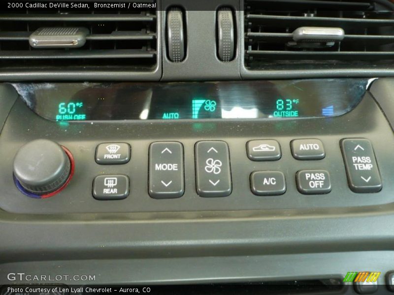 Bronzemist / Oatmeal 2000 Cadillac DeVille Sedan