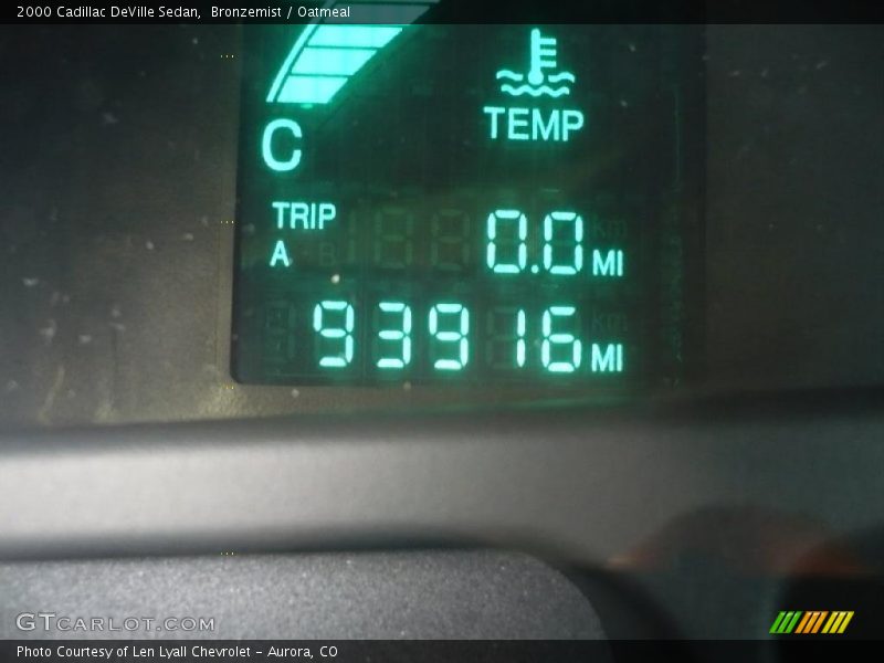 Bronzemist / Oatmeal 2000 Cadillac DeVille Sedan