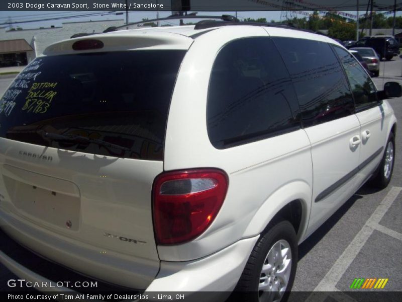 Stone White / Sandstone 2003 Dodge Caravan Sport