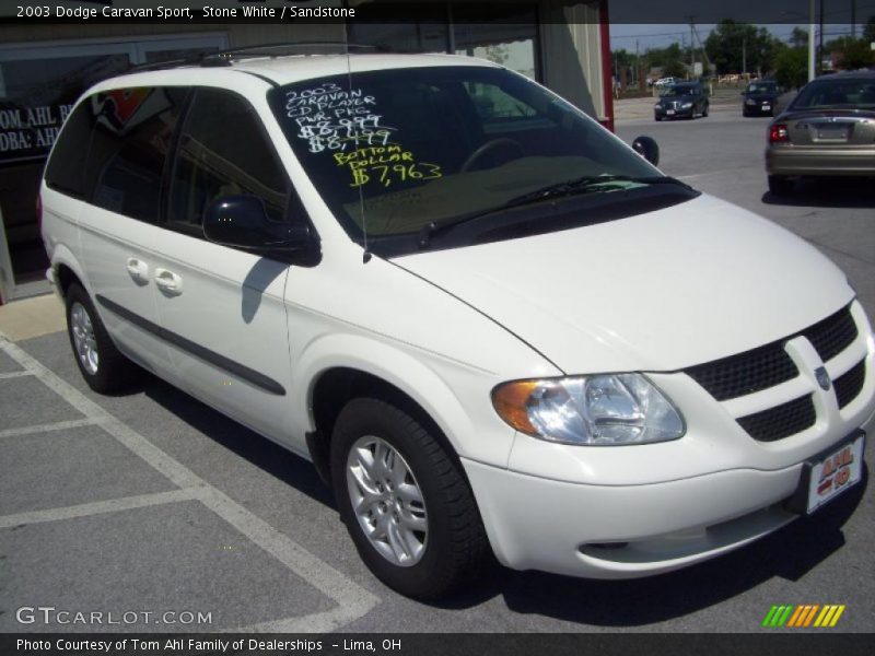 Stone White / Sandstone 2003 Dodge Caravan Sport