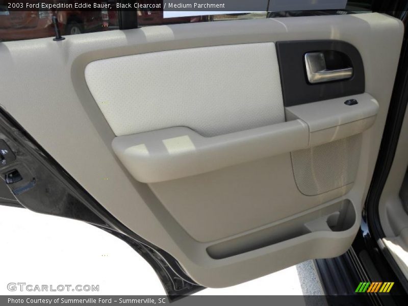 Black Clearcoat / Medium Parchment 2003 Ford Expedition Eddie Bauer