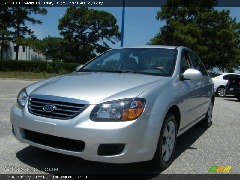 Bright Silver Metallic / Gray 2009 Kia Spectra EX Sedan