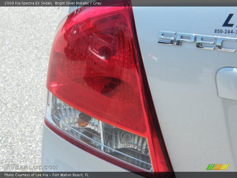 Bright Silver Metallic / Gray 2009 Kia Spectra EX Sedan