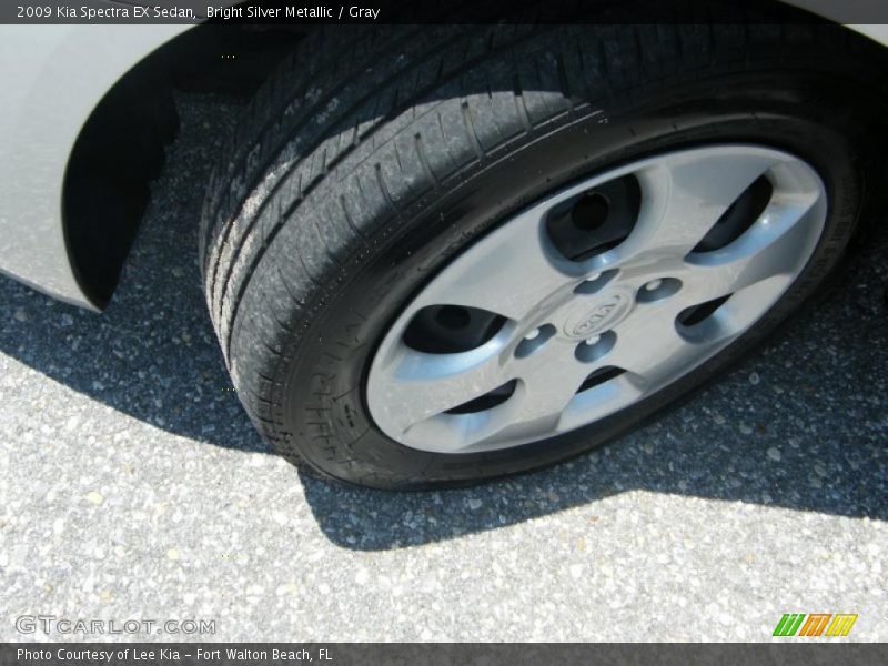 Bright Silver Metallic / Gray 2009 Kia Spectra EX Sedan